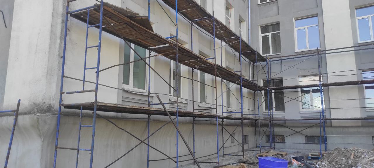 апрель 2025